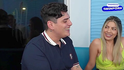 Mi Psicologa Colombiana Se Come La Enorme Verga De Mi Mejor Amigo Para Cumplir Mi Fantasia