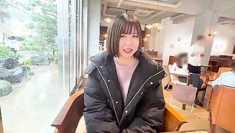 New Graduate 00-chan Works Hard At A Cell Phone Store! She Is A Simple And Common Girl, And She Is Seduced And Fucked Twice!