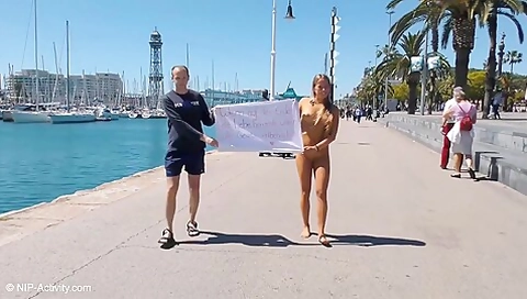 Friederike Presenting Tits Und Trimmed Pussy In Public