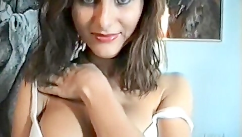 My Cousin Hanka A Natural Brunette With A Shaved Pussy Did A Porn Audition
