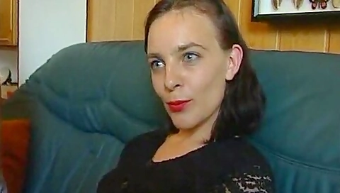 Deutscher Porno Produzent Bumst Alles Was Ihm Vor Die Kamera Laeuft - Teaser Video