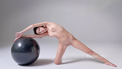 Ariel Naked Fitness
