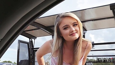 [[[[[ Lexie Fux - Bus Stop Pickups ]]]]]